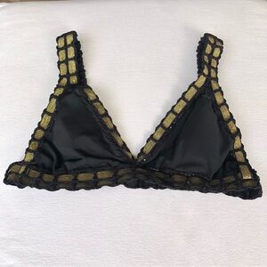 NWOT Reversible Black and Leopard Bikini Top - Size M